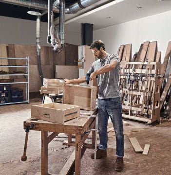 Bosch GSR 12V-30 12V 2.0 Ah Çift Akülü Delme Vidalama Makinesi