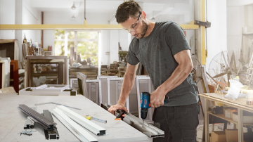 Bosch GSB 120-LI + 23 parça  delme ve vidalama ucu seti +2 x 2.0Ah Çift Akülü Darbeli Delme Vidalama Makinesi