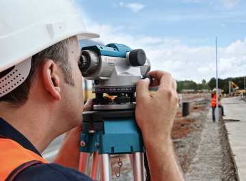Bosch GOL 32 D Professional Optik nivelman + Sehpa BT 160 + Ölçüm latası GR 500