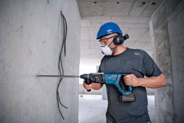 Bosch Professional Akülü SDS plus kırıcı-delici GBH 18V-28 DC (SOLO)