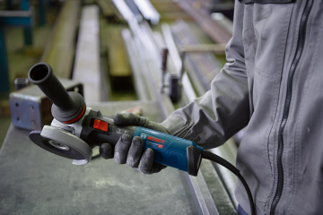 Bosch Professional GWS 17-125 Avuç Taşlama Makinesi