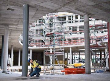 Bosch Lazerli Uzaklık Ölçer GLM 50-27 CG Li-Ion batarya ile