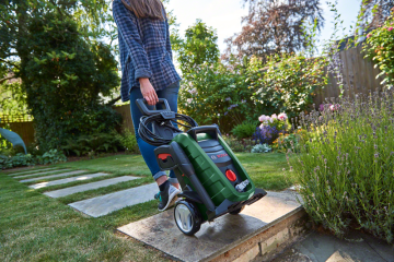 Bosch Universal Aquatak 125 Yüksek Basınçlı Yıkama Makinesi