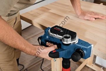 Bosch Professional GHO 26-82 D Planya