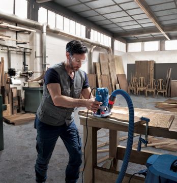 Bosch Professional Freze makinesi GOF 130