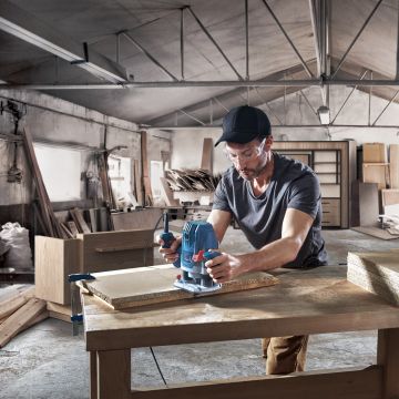 Bosch Professional Freze makinesi GOF 130
