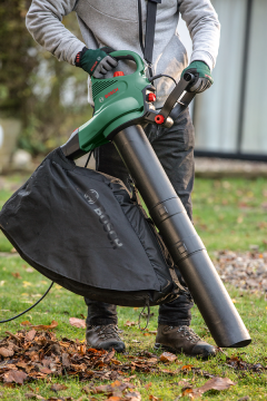 Bosch Yaprak toplama makinesi  Universal GardenTidy 3000