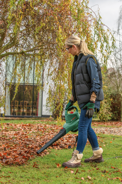 Bosch Yaprak toplama makinesi  Universal GardenTidy 3000