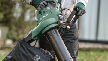 Bosch Yaprak toplama makinesi  Universal GardenTidy 3000